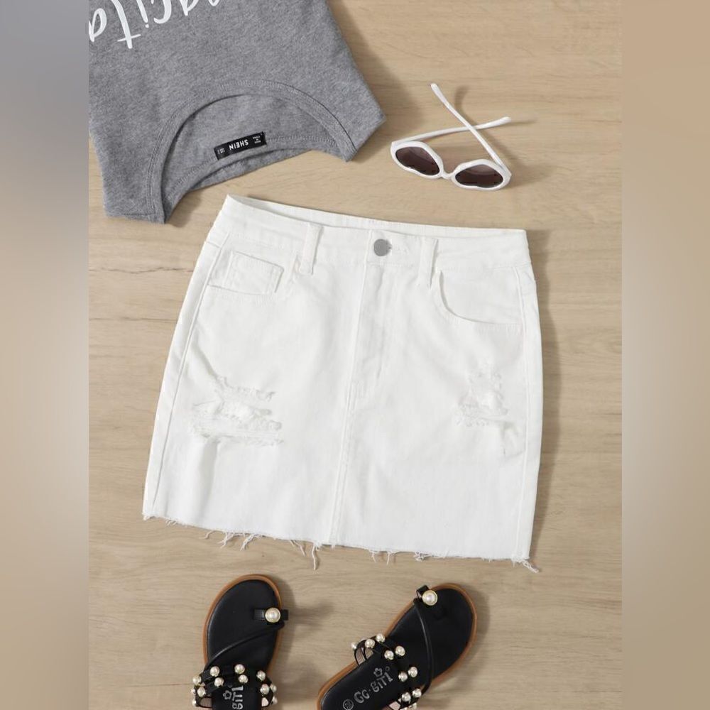 Trendy White Ripped Raw Hem Denim Skirt